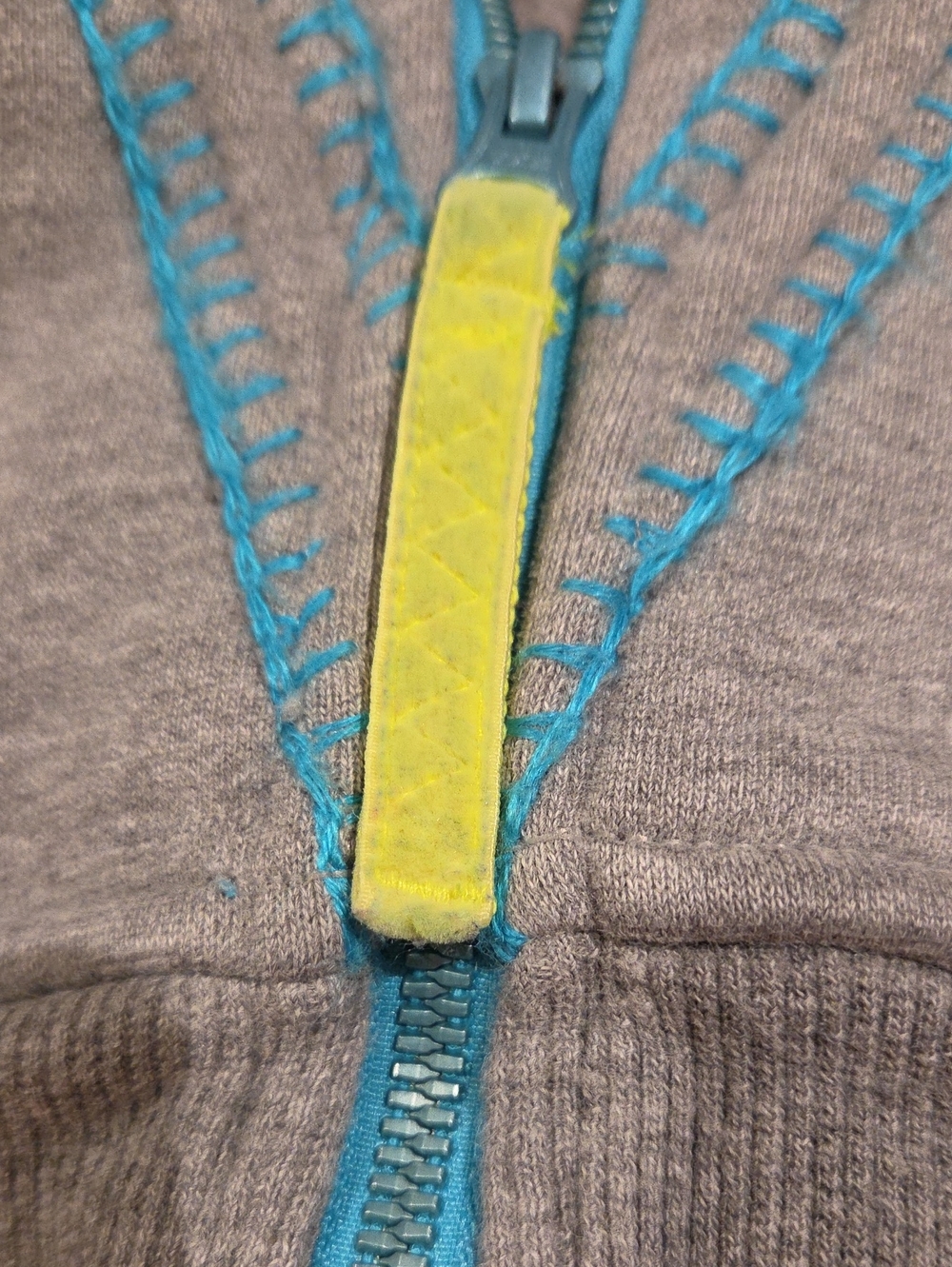Size 6 Ivivva By Lululemon Girl's Thick Knit Remix Full-zip Hoodie. - Picture 5 of 6